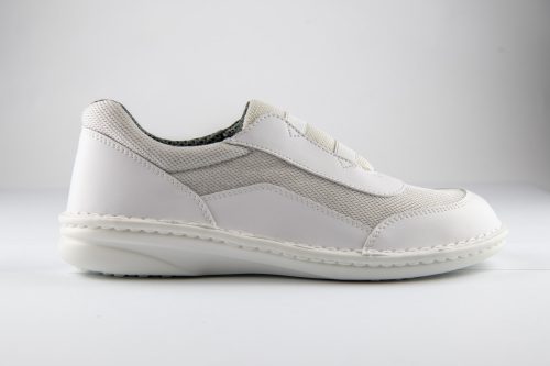 Varrott talpú félcipő (844)